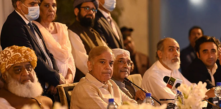 ‘فوج نے سیاست سے دور رہنے کا حتمی فیصلہ کرلیا، جو پی ڈی ایم کی سیاسی موت ہے’