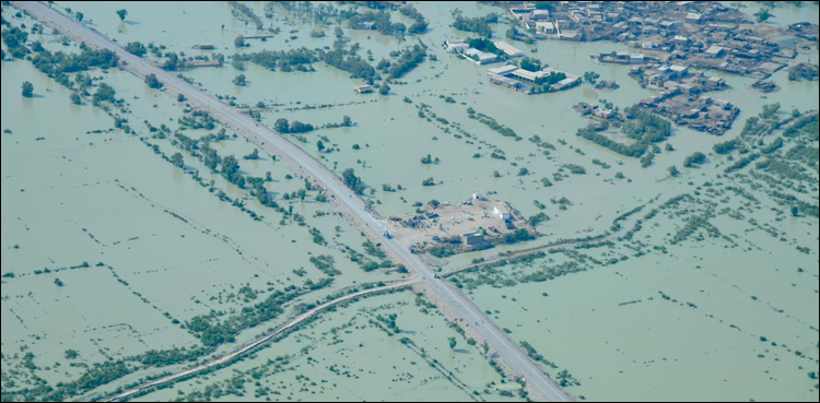 بلوچستان میں تباہی کی داستان رقم، 127 جاں بحق، 7 ڈیم ٹوٹ گئے، بیراجوں میں سیلاب، سکھر بیراج سے مزید لاشیں برآمد