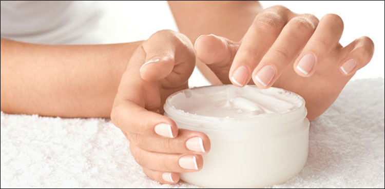 ہاتھوں کے کھردرے پن اور خشکی کو کیسے دور کیا جائے؟