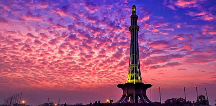 لاہور والے ہوشیار ہوجائیں! طوفانی بارشوں کا الرٹ جاری