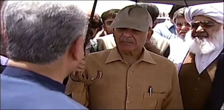 وزیر اعظم کا بلوچستان کے سیلاب متاثرہ علاقوں کا دورہ، متاثرین کو آج ہی معاوضہ ادا کرنے کا حکم