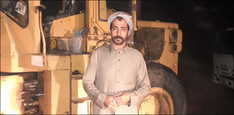 سعودی نوجوان نے جان پہ کھیل کر سیلاب میں پھنسنے والے خاندانوں کو بچا لیا