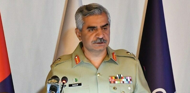 ارشد شریف کو کس نے ملک چھوڑنے پر مجبور کیا اور  رابطے میں رہنے والے لوگ کون تھے ؟  ڈی جی آئی ایس پی آر نے سوالات اٹھادیئے