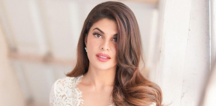 جیکلین فرنانڈیز کیلیے ہالی وڈ میں 135 ملین ڈالر کی سرمایہ کاری کا اعلان کس نے کیا؟