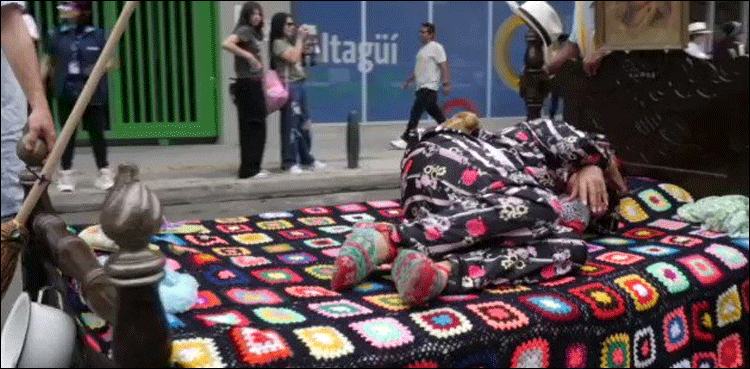 لوگوں نے سستی کا دن منایا