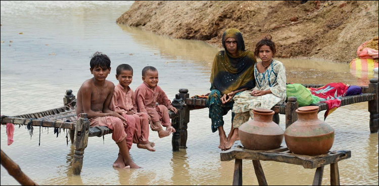 سیلاب سے متاثر 3 کروڑ سے زائد بچوں کو لائف سیونگ سپورٹ کی فوری ضرورت