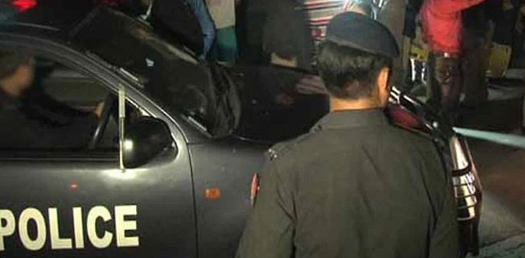 کراچی میں  مبینہ چور شہریوں کے ہتھے چڑھ گیا