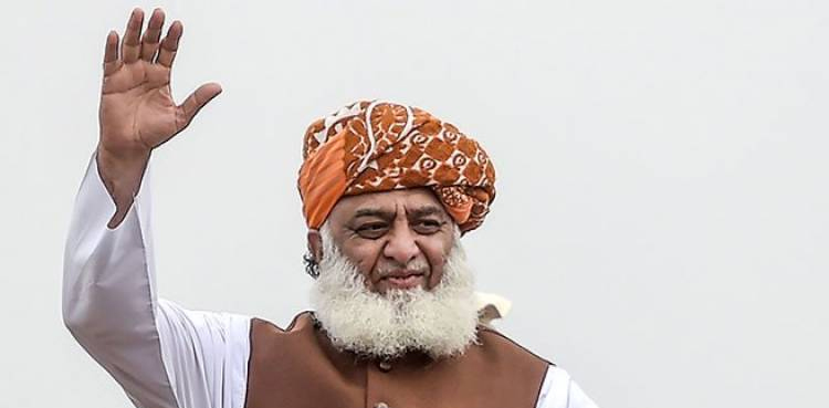 حکومتیں کیسے بنی ہیں یہ چیزیں سامنے آتی رہیں گے، مولانا فضل الرحمان