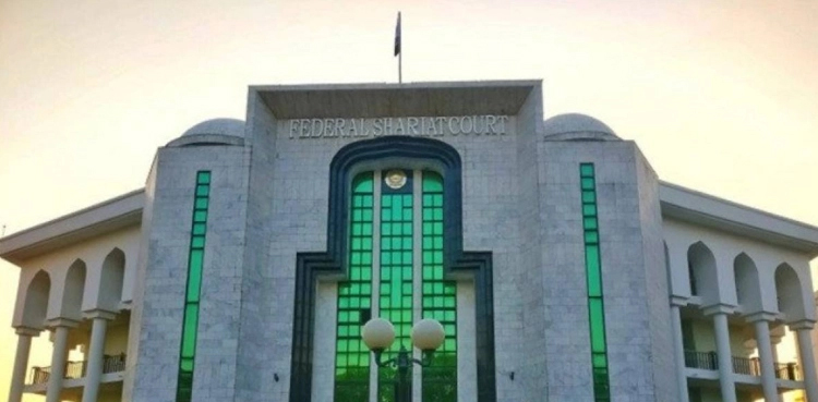 حکومتی اتحادی جماعت نے  ٹرانس جینڈر ایکٹ شریعت عدالت میں چیلنج کر دیا