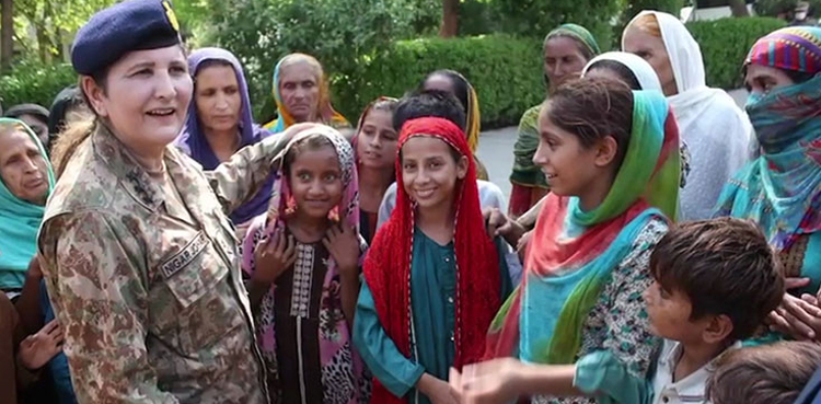 لیفٹیننٹ جنرل نگِارجوہر کا سیلاب سے متاثرہ علاقوں کا دورہ