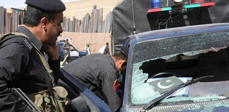 کوئٹہ :  پولیس وین پر نامعلوم افراد کی فائرنگ، 2 اہلکار زخمی