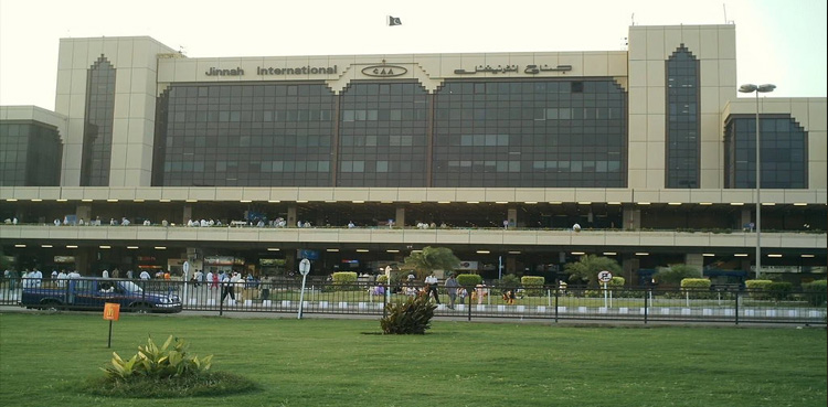 کراچی ایئرپورٹ سے بیرون ملک جانے والے 3 مسافر گرفتار