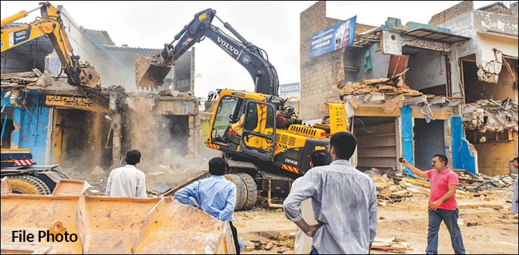 تجاوزات کے خلاف آپریشن: علاقہ مکینوں نے سڑک بند کردی