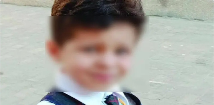 اسکول بس میں سونے والے بچے کی دردناک موت، والدین سکتے میں آگئے