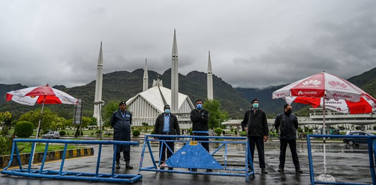 ارشد شریف کی نمازِ جنازہ : فیصل مسجد کے اطراف میں سیکیورٹی ہائی الرٹ