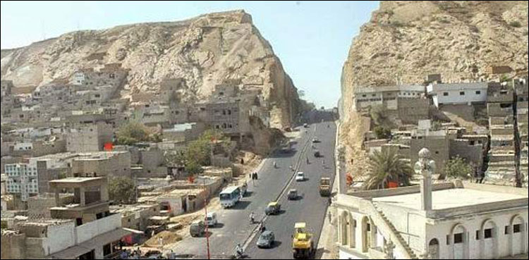 کٹی پہاڑی پر شاہین فورس کے اہل کاروں کا اسٹریٹ کرمنلز سے مقابلہ