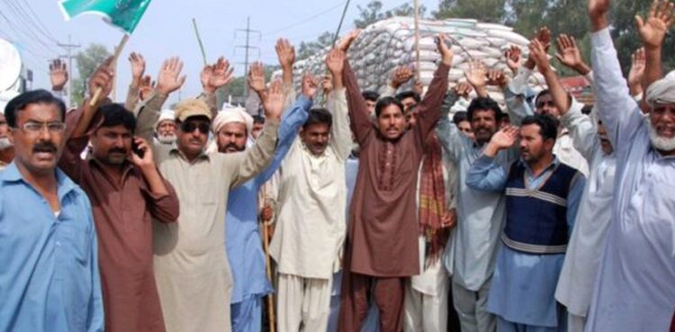 کسان اتحاد کا  ایک مرتبہ پھر اسلام آباد کی طرف لانگ مارچ کا اعلان