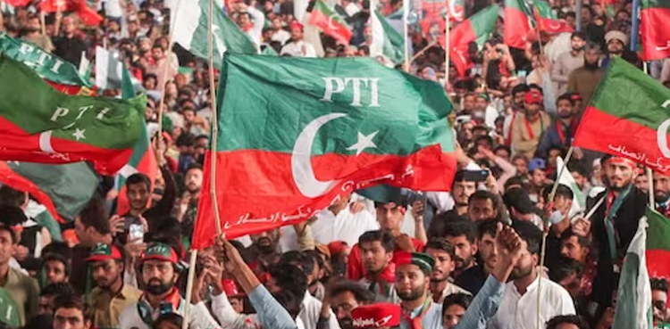 قاتلانہ حملے کی ایف آئی آر : پی ٹی آئی نے حکمت عملی مرتب کرلی