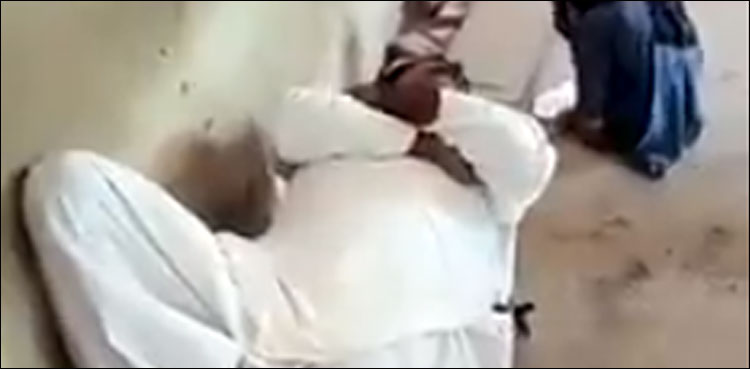اسکول بینچ پر سونے والا استاد معطل، 3 رکنی کمیٹی بھی قائم