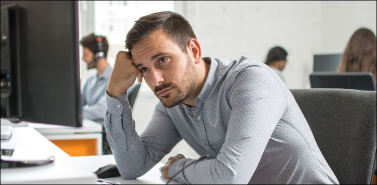 دفاتر میں بیٹھ کر دن گزارنے والے کون سی ورزش کریں؟