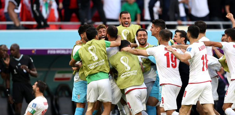 دو منٹ میں 2 گول، ایران کے ہاتھوں ویلز کو اپ سیٹ شکست