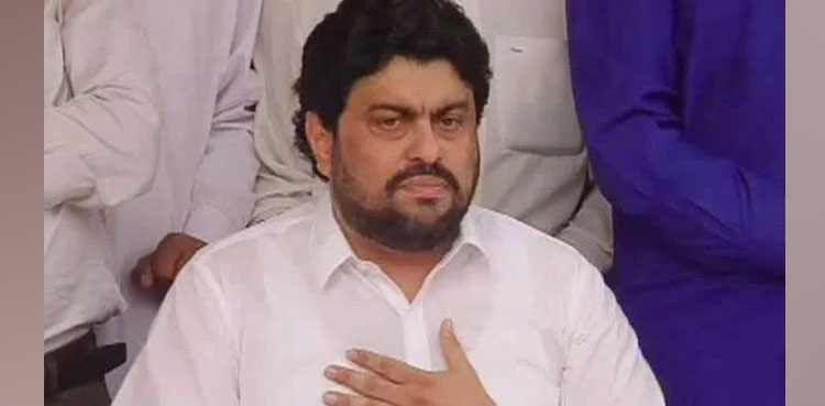 گورنر سندھ نے بدین کے طوفان متاثرین کے لیے تیار کھانا روانہ کردیا