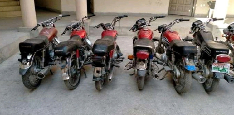 کراچی میں موٹرسائیکلیں چھیننے والا 4 رکنی گروہ  گرفتار