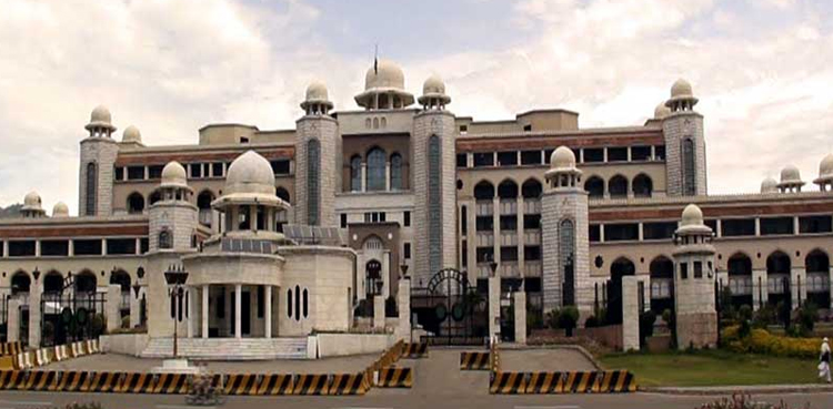 نئے آرمی چیف  کی تعیناتی:  وزیراعظم ہاؤس کو افسران کے نام موصول