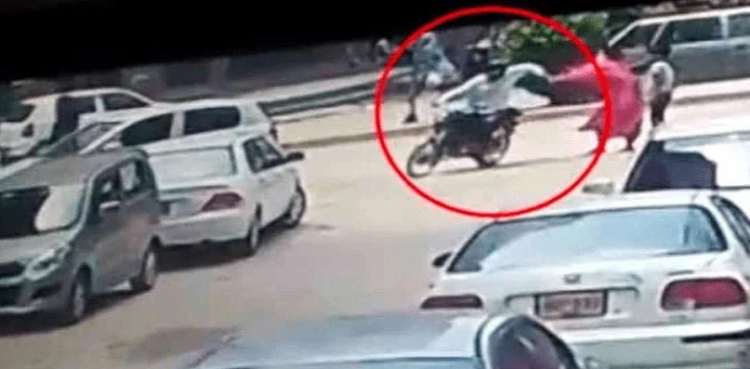 کراچی: نومولود بچی کے اغوا کا معاملہ، والدہ کی مدعیت میں مقدمہ درج