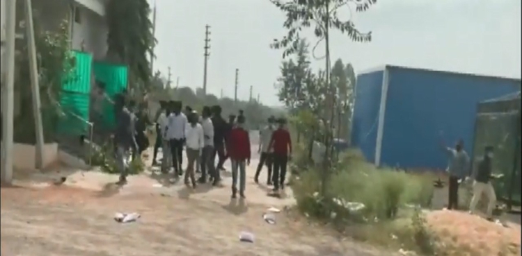 شادی سے انکار پر 100 افراد نے گھر سے لڑکی کو اغوا کر لیا