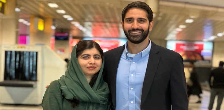 نوبل انعام یافتہ ملالہ یوسف زئی لاہور پہنچ گئیں