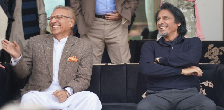 صدر عارف علوی پاک انگلینڈ ٹیسٹ میچ دیکھنے پنڈی اسٹیڈیم پہنچ گئے