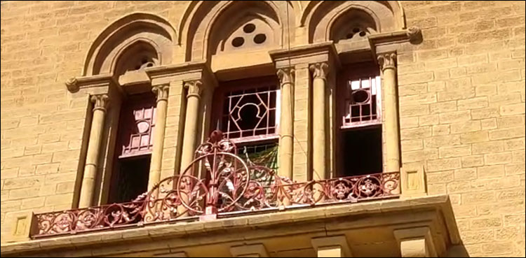 انتظامیہ کو پھر ایمپریس مارکیٹ یاد آ گئی، رنگ و روغن شروع