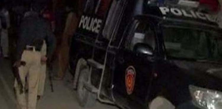 کراچی میں رات گئے 3 مبینہ پولیس مقابلے،7 ڈاکو گرفتار