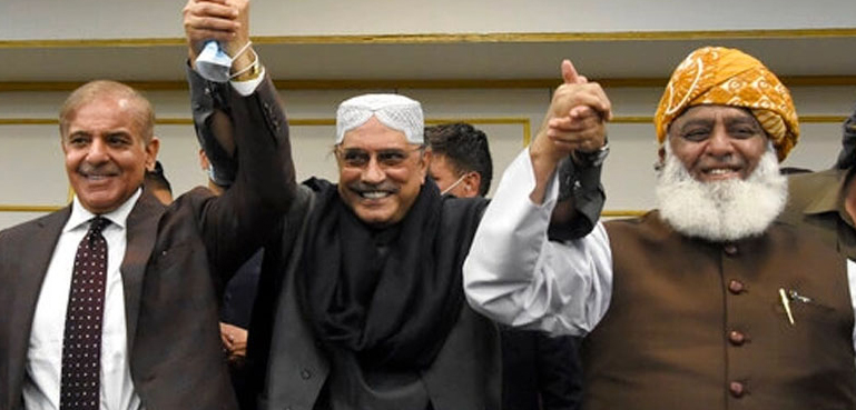 ’اپنی گھبراہٹ میں پی ڈی ایم احمقانہ حرکت کربیٹھی ہے‘
