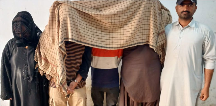 ہنی ٹریپ میں ملوث شنو گینگ کی سرغنہ شنو 3 جعلی اہلکاروں سمیت گرفتار