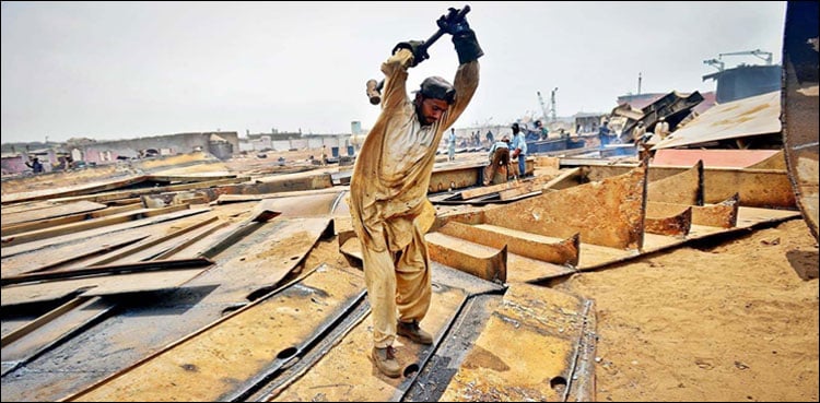 گھر بنانا مشکل ہوگیا، تعمیراتی صنعت تباہی کے دہانے پر