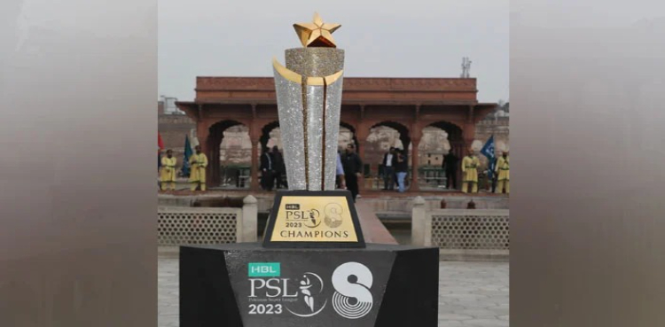 پی ایس ایل 8 کی ٹرافی کی رونمائی کردی گئی