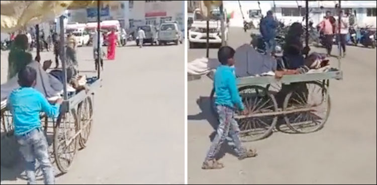 کمسن بیٹے نے بیمار باپ کو ریڑھی پر اسپتال پہنچا دیا، ویڈیو وائرل