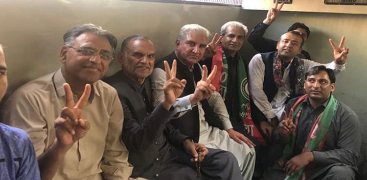 "شاہ محمود قریشی کو نماز جمعہ سے بھی رو ک دیا گیا”