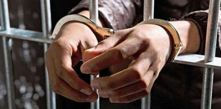 کراچی :  بغیر لائسنس ٹریول ایجنسی چلانے والا انسانی اسمگلر گرفتار