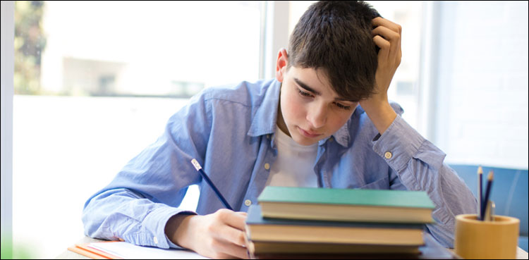 امتحانات کی ٹینشن اور خوف کو کیسے کم کیا جائے؟