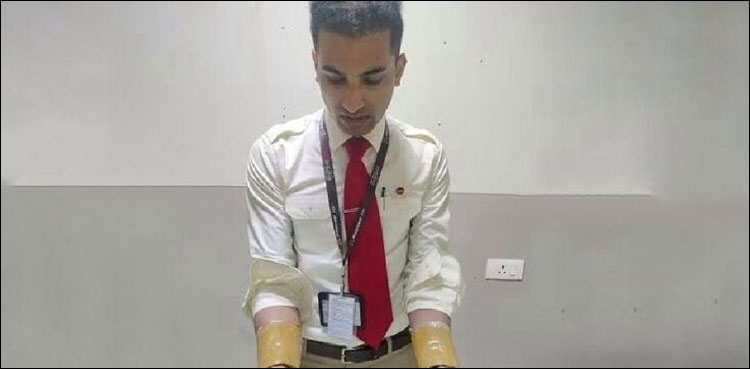 کلائیوں پر سونا لپیٹ کر بحرین سے اسمگلنگ کرنے والا بھارتی گرفتار