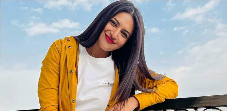 زلزلے میں بہت مزہ آرہا ہے: بھارتی اداکارہ کی ویڈیو پر شدید تنقید