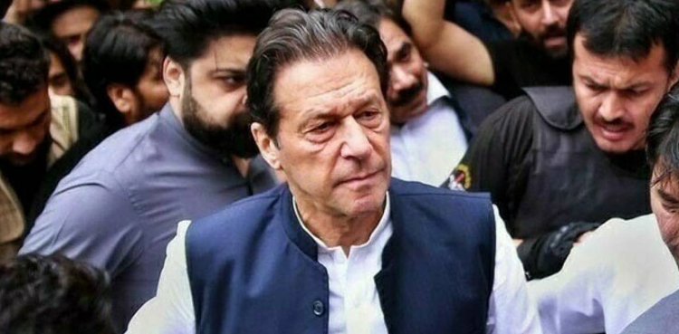عمران خان کی  2 مقدمات میں عبوری ضمانت میں 4 مٸی تک  توسیع