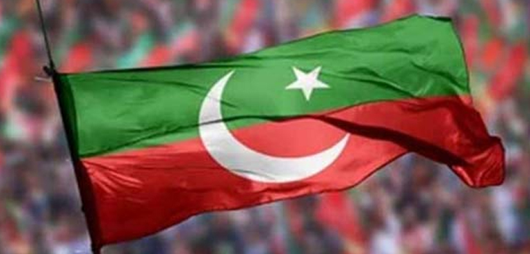 پولیس کینال روڈ سے پیچھے ہٹ گئی، پی ٹی آئی کارکنان کی نعرے بازی