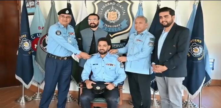 قومی فاسٹ بولر حارث رؤف ڈی ایس پی بن گئے