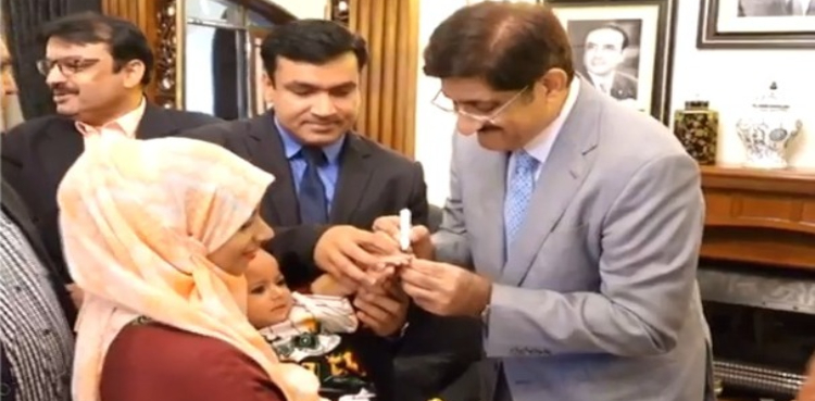 مراد علی شاہ نے وزیراعلیٰ ہائوس میں انسداد پولیو مہم کا افتتاح کر دیا
