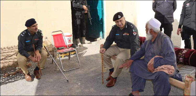 کوہاٹ واقعہ، کیا گولیاں پولیس ہیلمٹ اور بلٹ پروف جیکٹ سے آر پار گئی تھیں؟