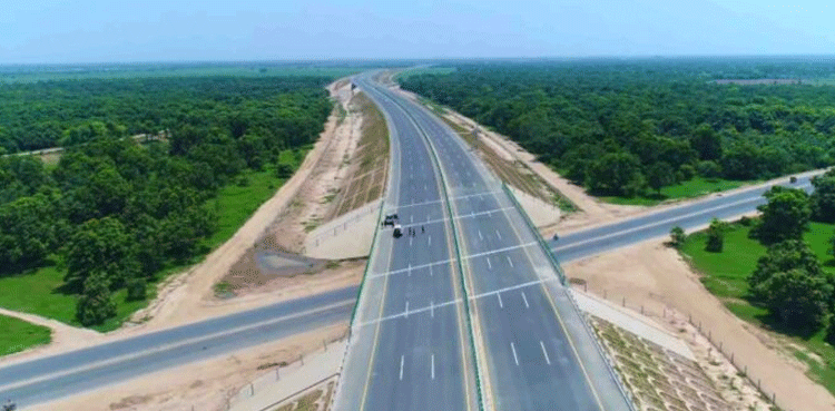 حیدرآباد سکھر موٹر وے: سابق ڈی سیز کا نیا کرپشن اسکینڈل سامنے آ گیا